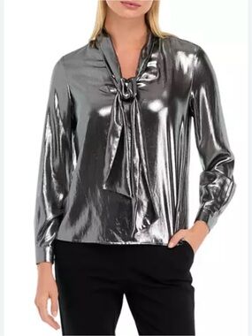 Anne Klein
Petite Long Sleeve Tie Neck Blouse size S /NWT
